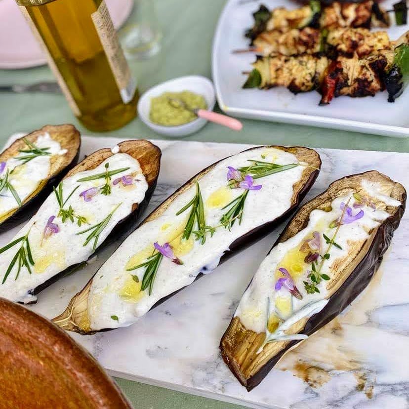 Aubergines rôties et sauce au yaourt façon&nbsp;Yotam
