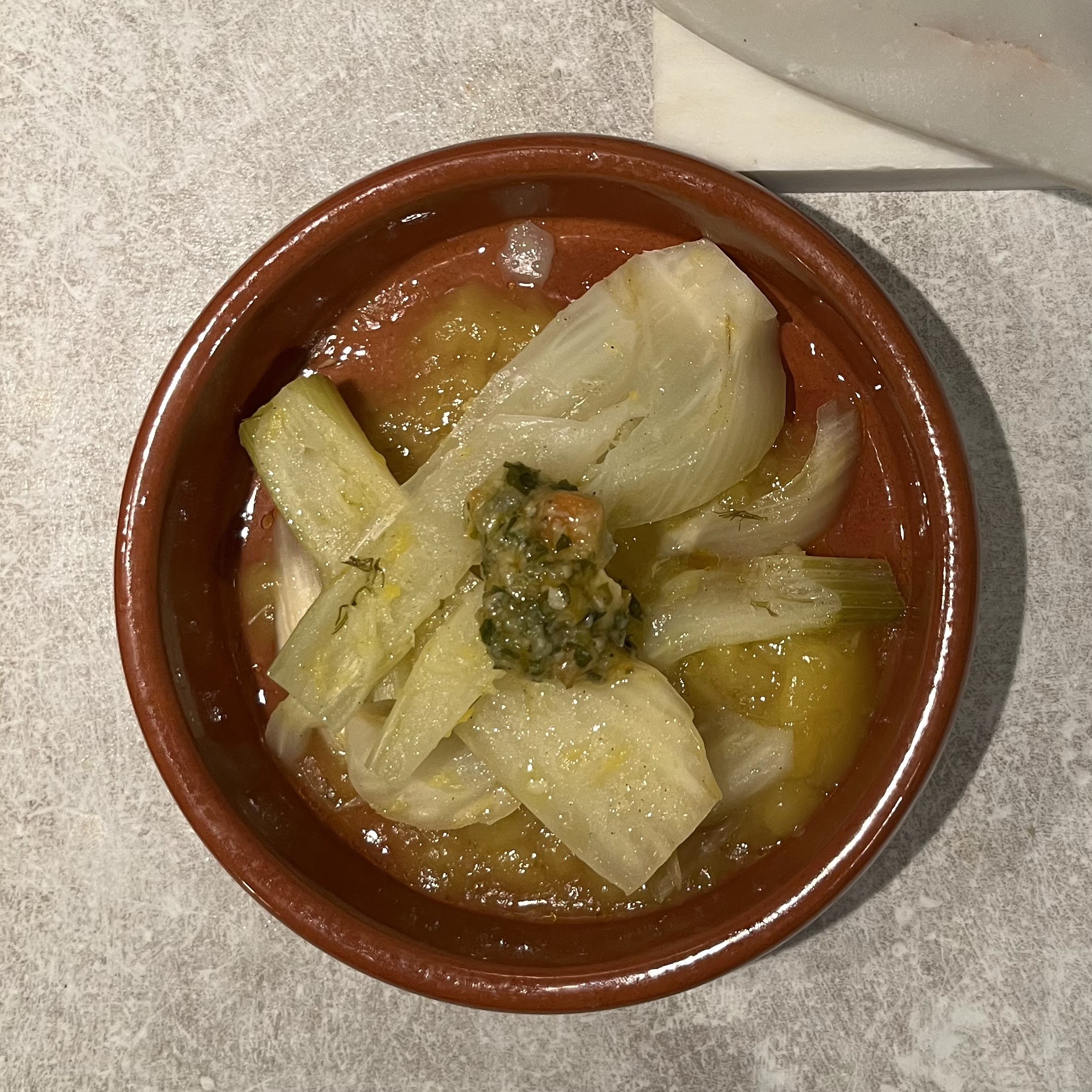 Fenouil tiède, nage orange &&nbsp;gremolata